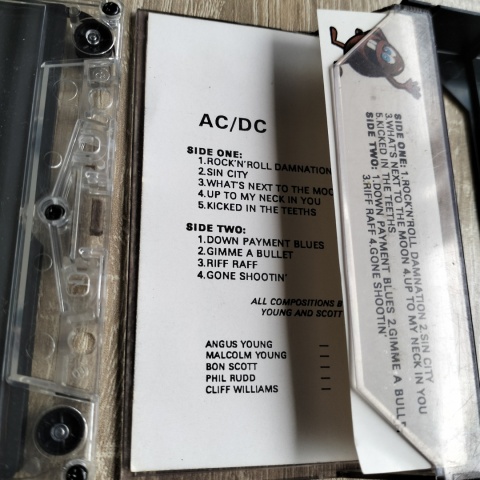 Kaseta magnetofonowa AC DC