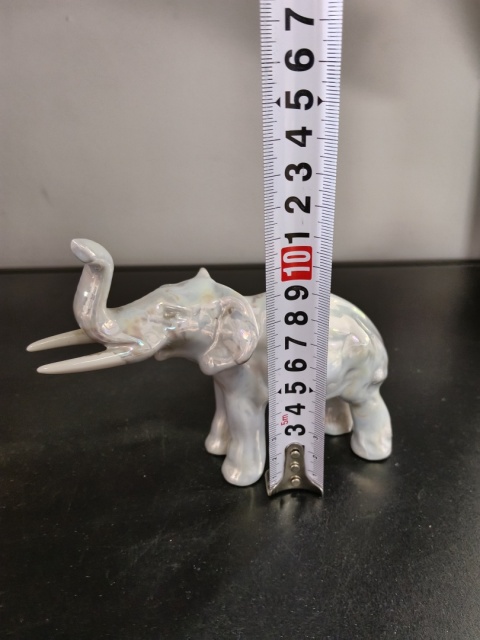 Figurka porcelanowa słoń Bogucice