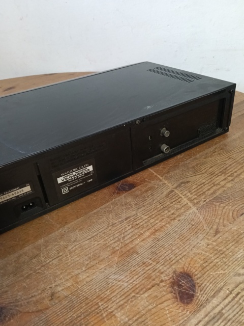 Magnetowid Akai VS-G405