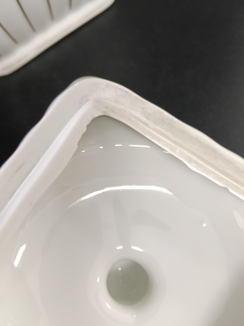Porcelanowy pojemnik na cukier