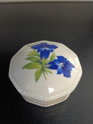Stara bombonierka puzderko porcelana Königszelt Śląsk