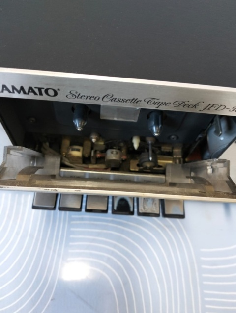 Stary magnetofon Jamato