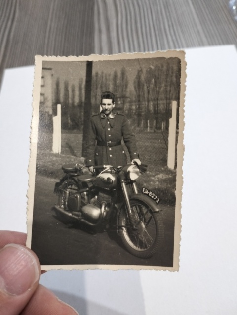 Zdjęcie stary motocykl Jawa
