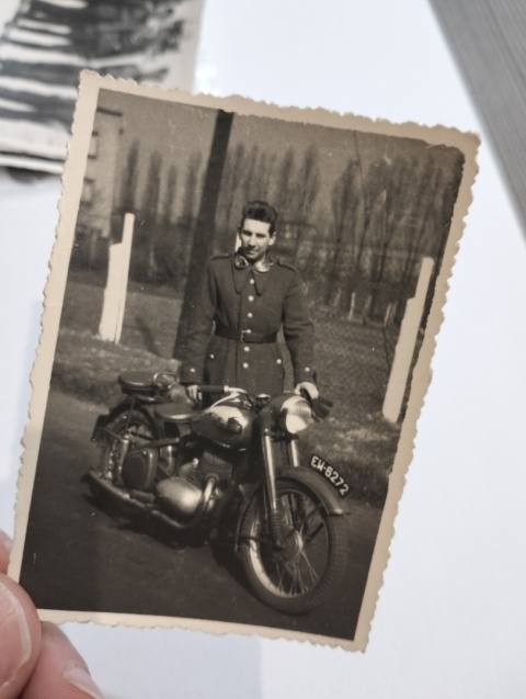 Zdjęcie stary motocykl Jawa