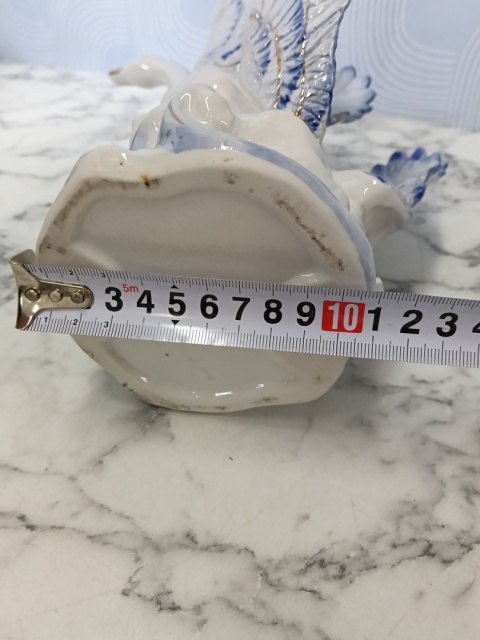 Figurka porcelanowa ptaki w locie
