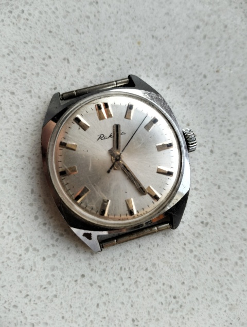 Stary zegarek nakręcany Raketa