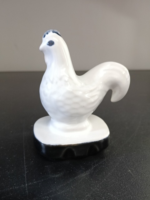 Biała kurka figurka vintage