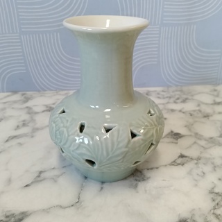 Koreański wazon celadon ażurowy vintage