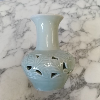 Koreański wazon celadon ażurowy vintage