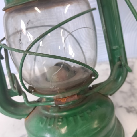 Lampka naftowa Jupiter 1