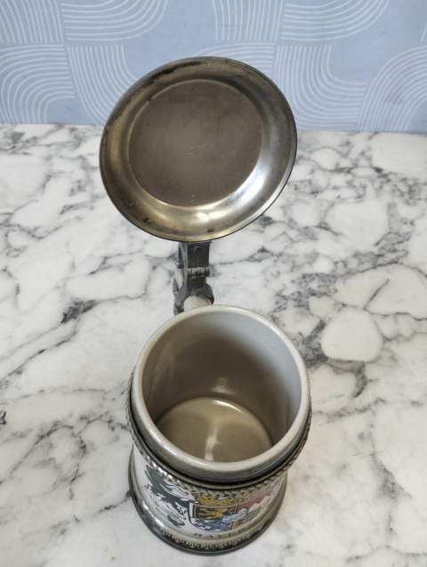 Niemiecki kufel vintage z pokrywką