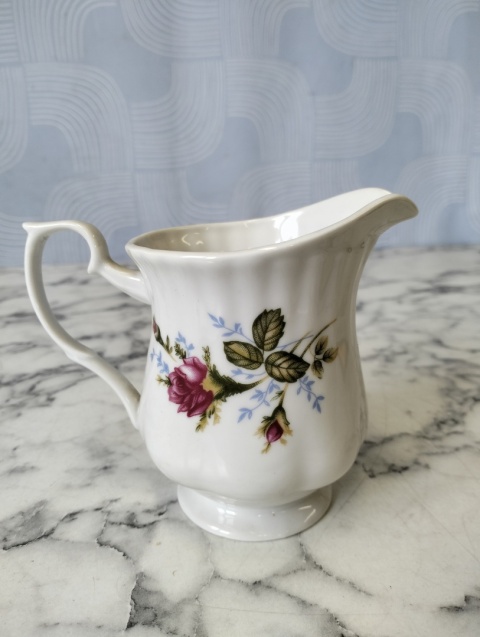 Porcelanowy mlecznik złota róża