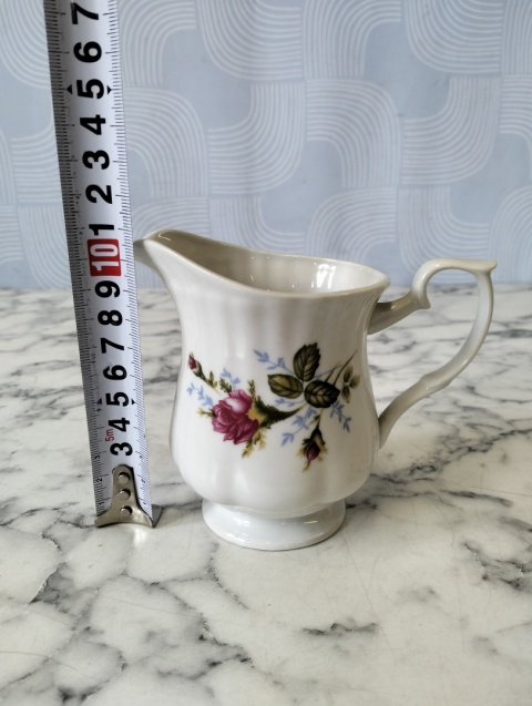Porcelanowy mlecznik złota róża