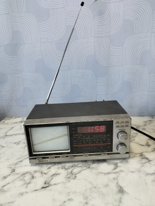 Radio z telewizorem Nikkai