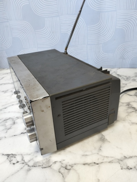 Radio z telewizorem Nikkai