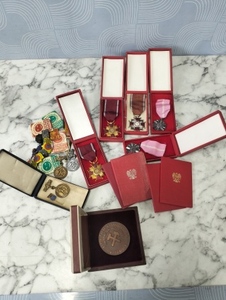 Legitymacje odznaczenia przypinki zestaw 10