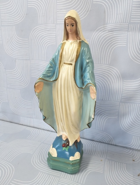 Stara figura Matki Bożej