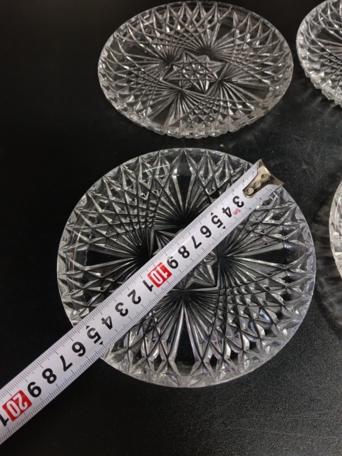 Talerzyki kryształowe 4 sztuki