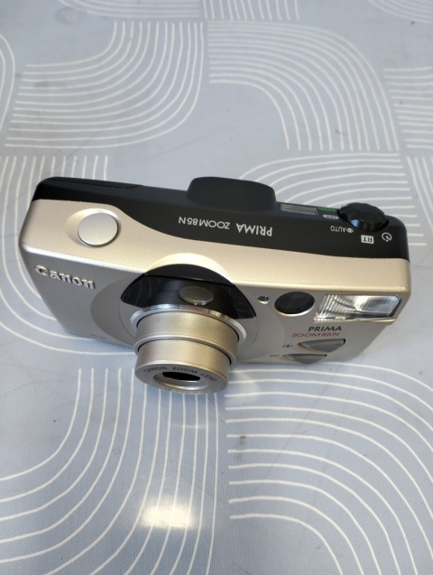 Aparat Canon zoom m85.