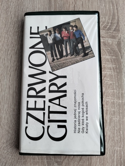 Kaseta magnetofonowa Czerwone Gitary (album trzykasetowy)