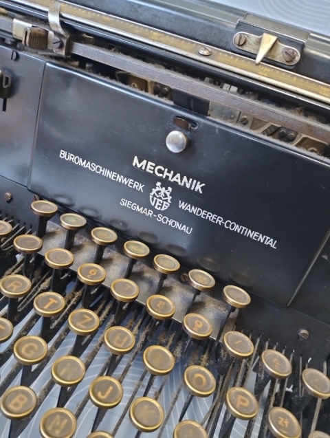 Stara maszyna do pisania Continental